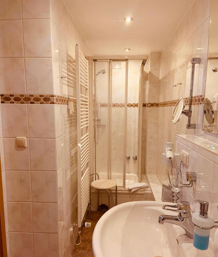 إنيبهتال Hotel Rosine المظهر الخارجي الصورة